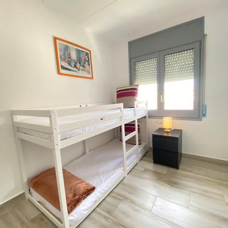 Sol Playa Piscina Apartment Емпуриабрава Екстериор снимка