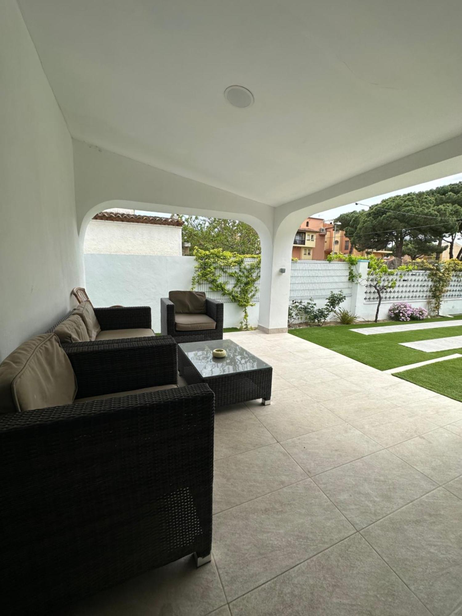 Sol Playa Piscina Apartment Емпуриабрава Екстериор снимка